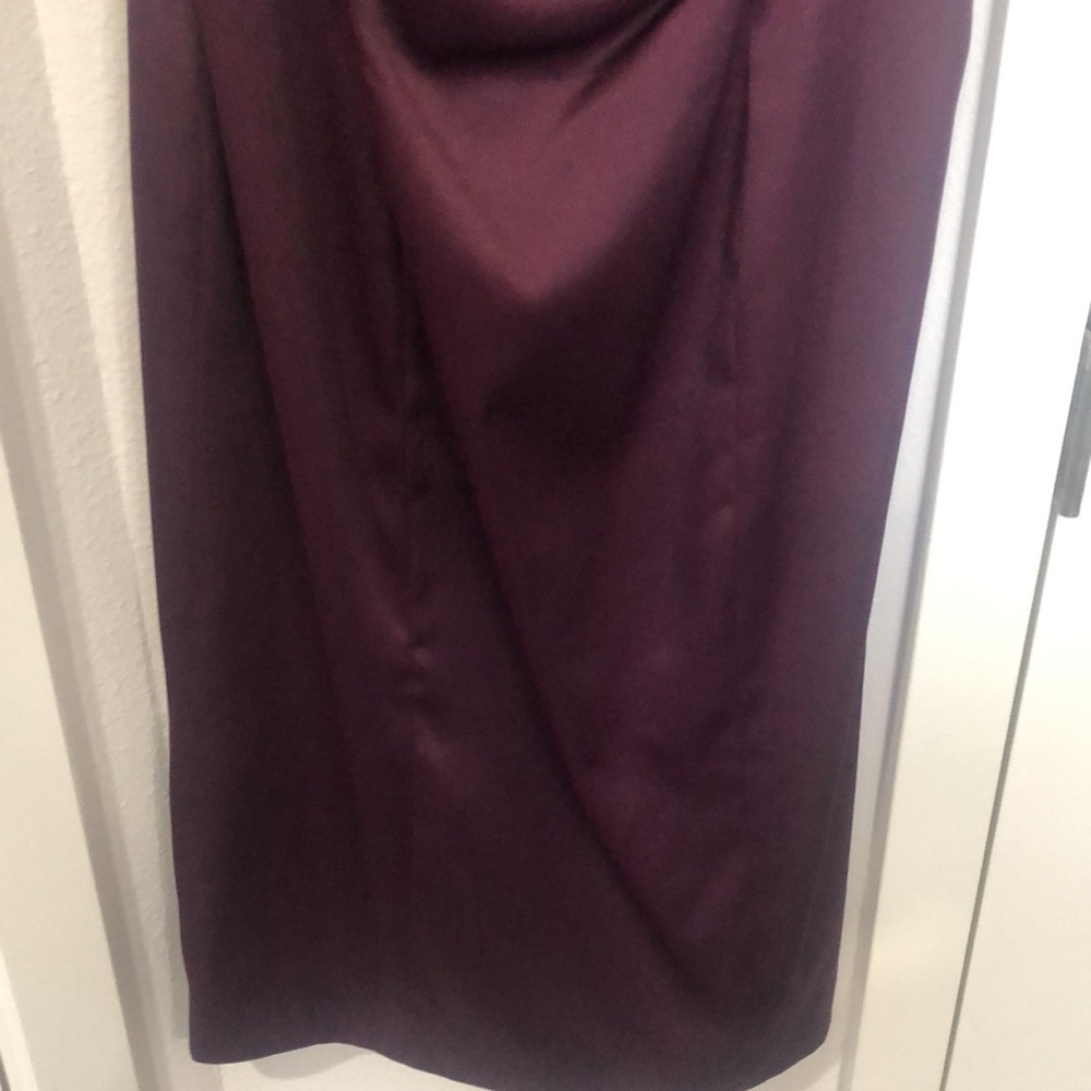 Evan-Capone women’s Cocktail Dress Size 8 Plum color. Sleeveless midi length - Picture 4 of 12